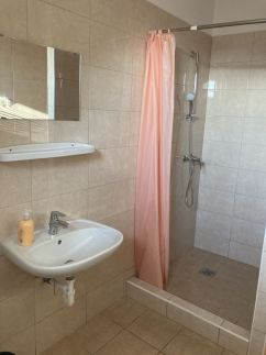 Dóra Apartman Balatonfenyves24