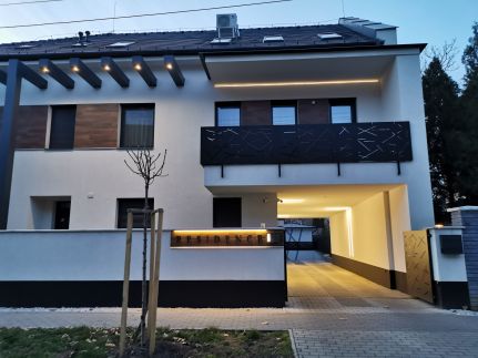 Bee You Apartman