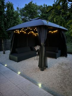 The Private House25