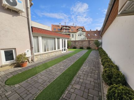 Zoli Kölcsey 19 Villa10