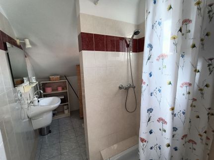 Kardos Residence Apartman8