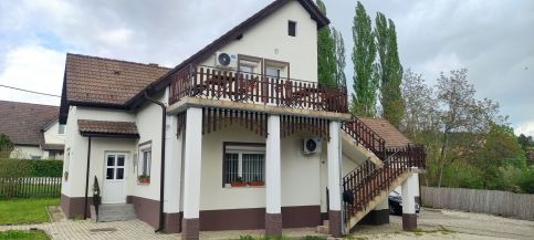 Gyöngyike Apartmanház3