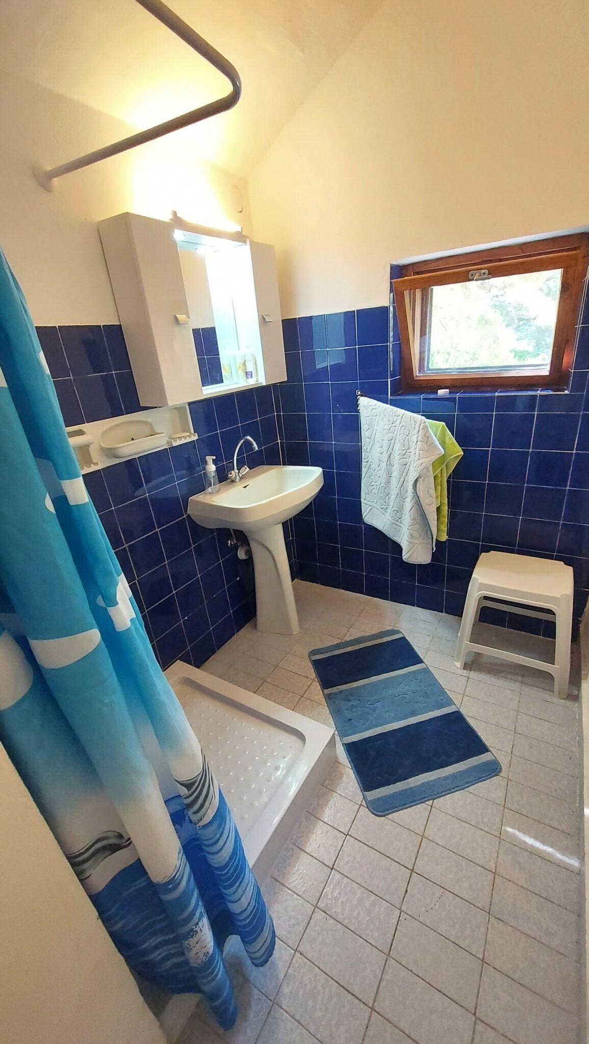 Fenyves Villa – Balatonakarattya