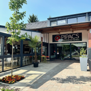 Pipacs Panír & Grill Garden Vendégház