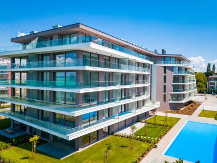 MF Coral Estrellita Apartment1