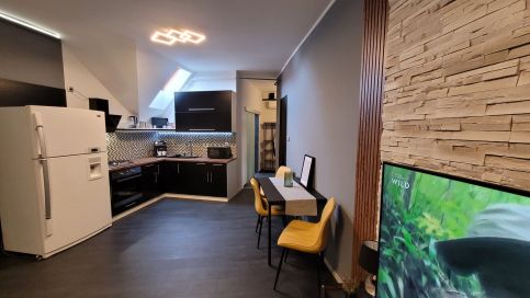 Mens' World Apartman16