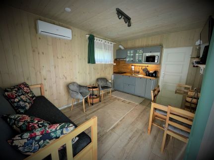 Forest House Vendégházak26