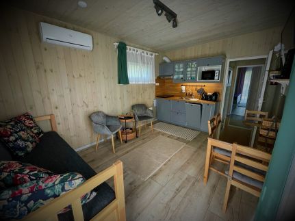 Forest House Vendégházak29