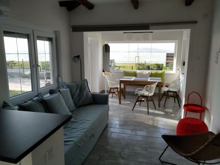 Beachfront Villa Balaton10