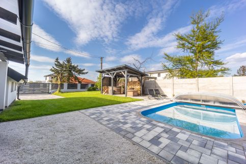 Sóstó Pihenőház1