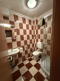 Zöldsziget Menedék, Rendezvény-és pihenőház13