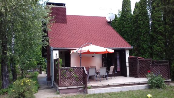 Zsuzsi Nyaraló