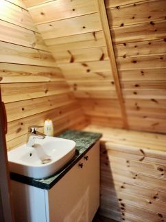 Cserháti St.Hildegard eldugott völgy Faház15