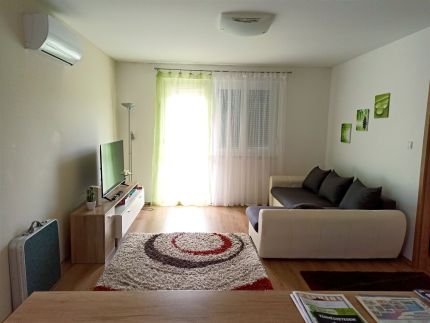 Nagyerdő Simonyi úti Apartman37