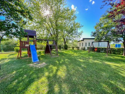 Club218 Red Wellness Apartman4