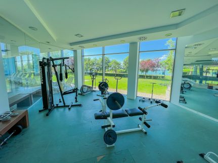 Club218 Red Wellness Apartman10