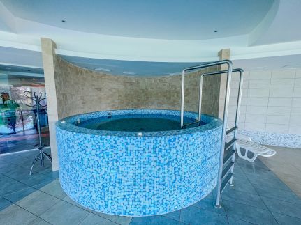 Club218 Red Wellness Apartman12