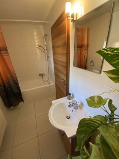 Limonádé Apartman25