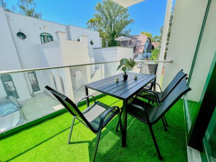 Villa Bauhaus Labi Garden Wellness Apartman3