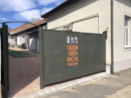 Három Tarka Macska Apartmanok4