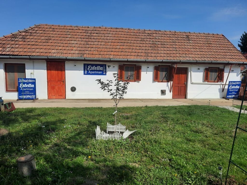 Estella Apartman – Berekfürdő fotó 1