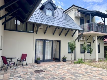 Holiday House Apartmanok23