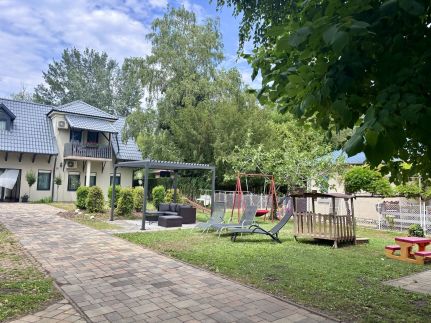 Holiday House Apartmanok26