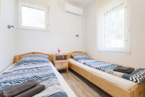 Holiday House Apartmanok7
