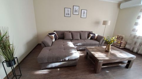 Szilfák City Apartman11