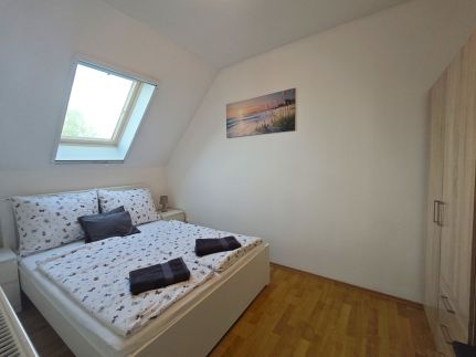 Jenna Apartments - Kara7
