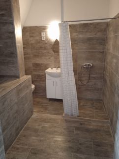 R4 Rolléder Apartman-ház13