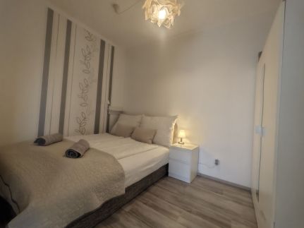 Jenna Apartments - Sindy4