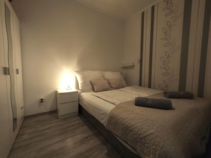 Jenna Apartments - Sindy5