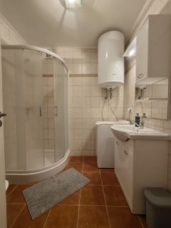 Jenna Apartments - Sindy6