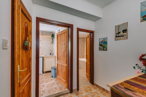 Fehér Bárány Apartman44