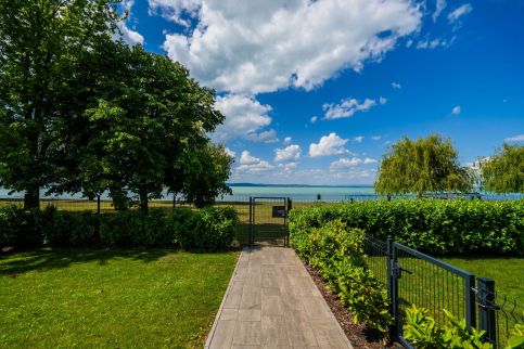 Coral Premium Suite Apartment12