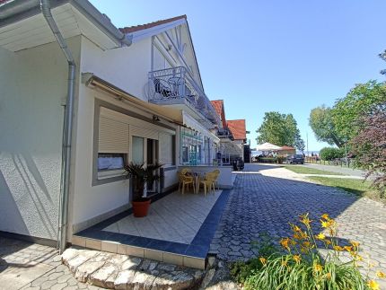 Kemény Klára Parti Háza