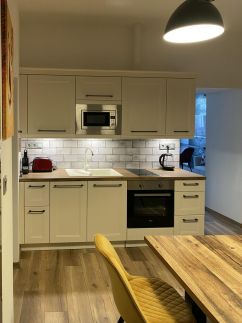 Corner Apartman21