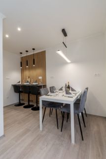 Ábra Apartman210
