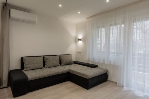 Ábra Apartman21