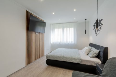 Ábra Apartman25