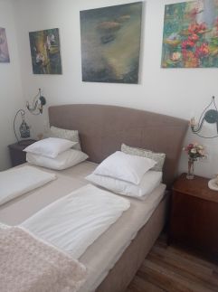 Mona Lisa Apartman8