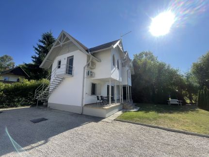 Kodály Apartmanok15