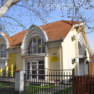 S48  Apartmanház
