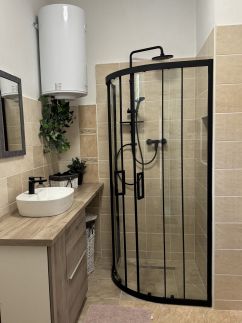 Classy Apartman12