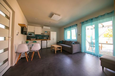 Hori Homes Apartman13