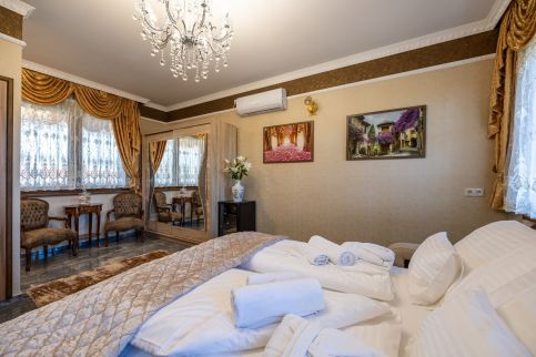 Vörös Álom Panzió73