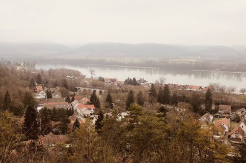 Repülőhal Apartmanház42