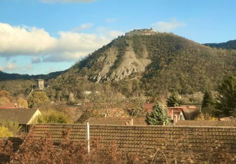 Repülőhal Apartmanház83