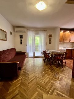 Emília Apartman1